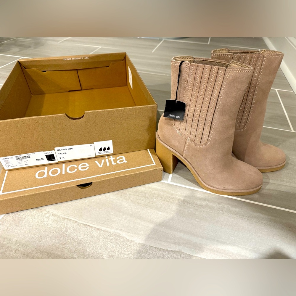 Never worn Dolce Vita Carmin H2O waterproof boots in taupe. Size 7.5